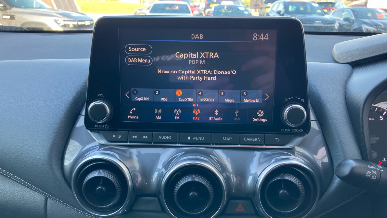 Nissan Juke 1.0 DiG-T 114 N-Connecta 5dr DCT Petrol Hatchback